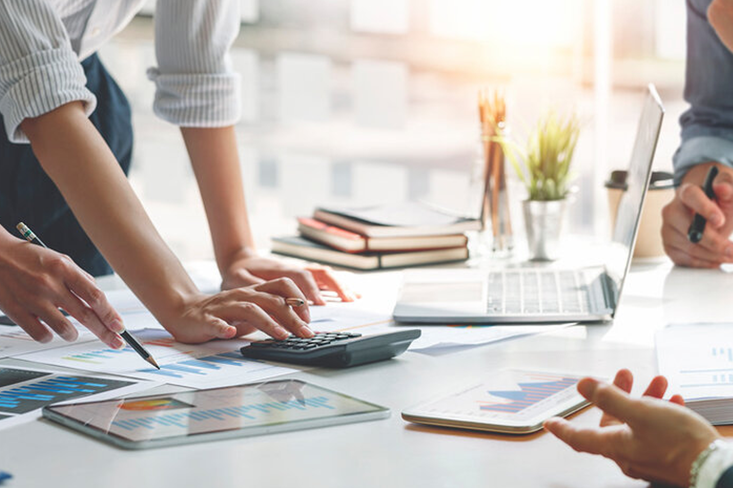 8 Essential Steps to Preparing for a Strong Q1